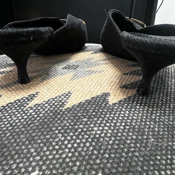 Balenciaga Black Heels with Gold Accents - Picture 4 of 4